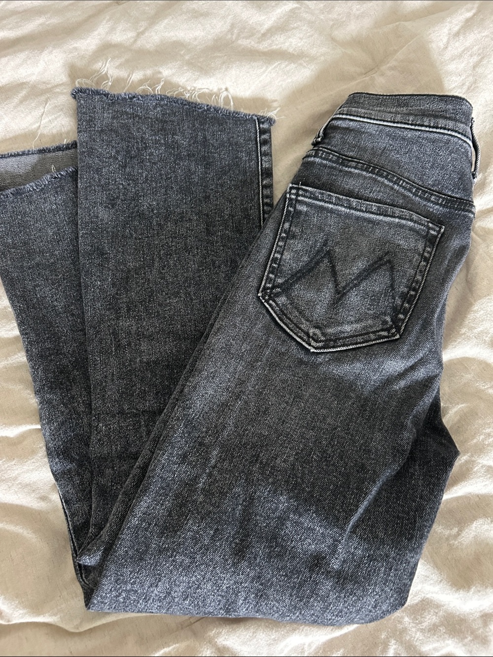 MOTHER Women's Ankle Crop Jeans in Washed Black